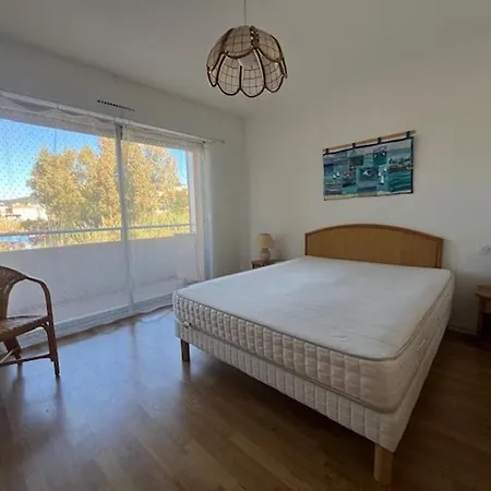Apartment Climatise Centre-ville Proche - Fr-1-308-185 Le Lavandou